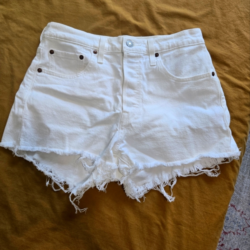 Levi's 501 White Shorts